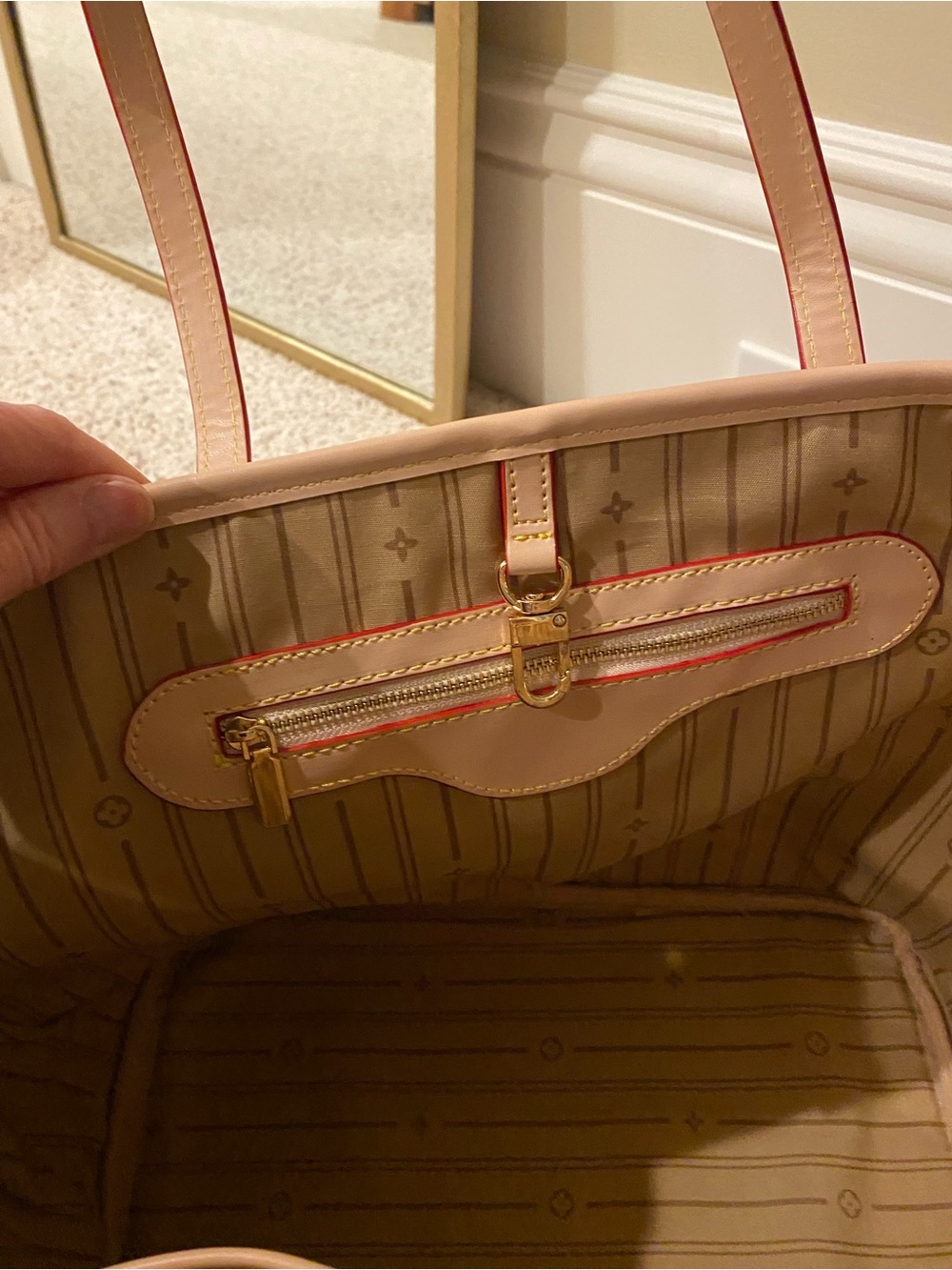 Beige Checkered Tote Bag with Red trim…never used - Picture 4 of 4